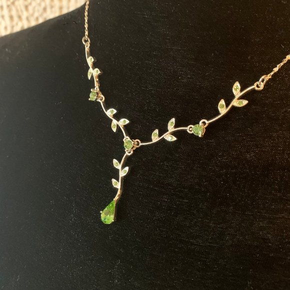 Vintage Jewelry - Vintage Silver & Rhinestone Necklace & Earring Set